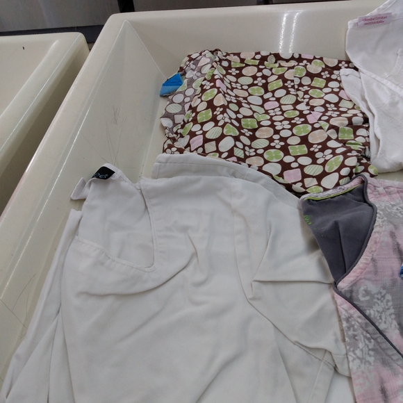 Scrubs $3 each piece all different brands - Picture 6 of 16